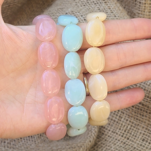 Set of 3 Vintage Avon Sorbet Pastel Color Stretch Bracelets & Free Gift - Picture 4 of 5